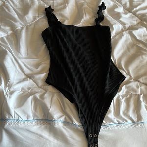 Black large blodsuit.